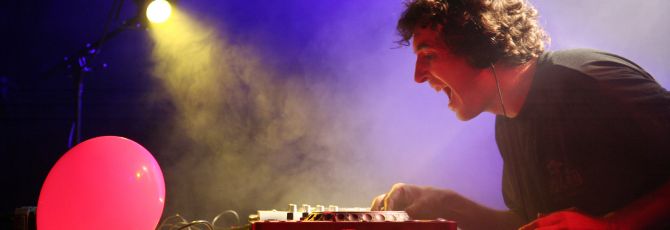 dj-moule-live01.jpg